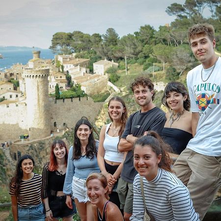 Mana Mana Youth Hostel Tossa de Mar Extérieur photo